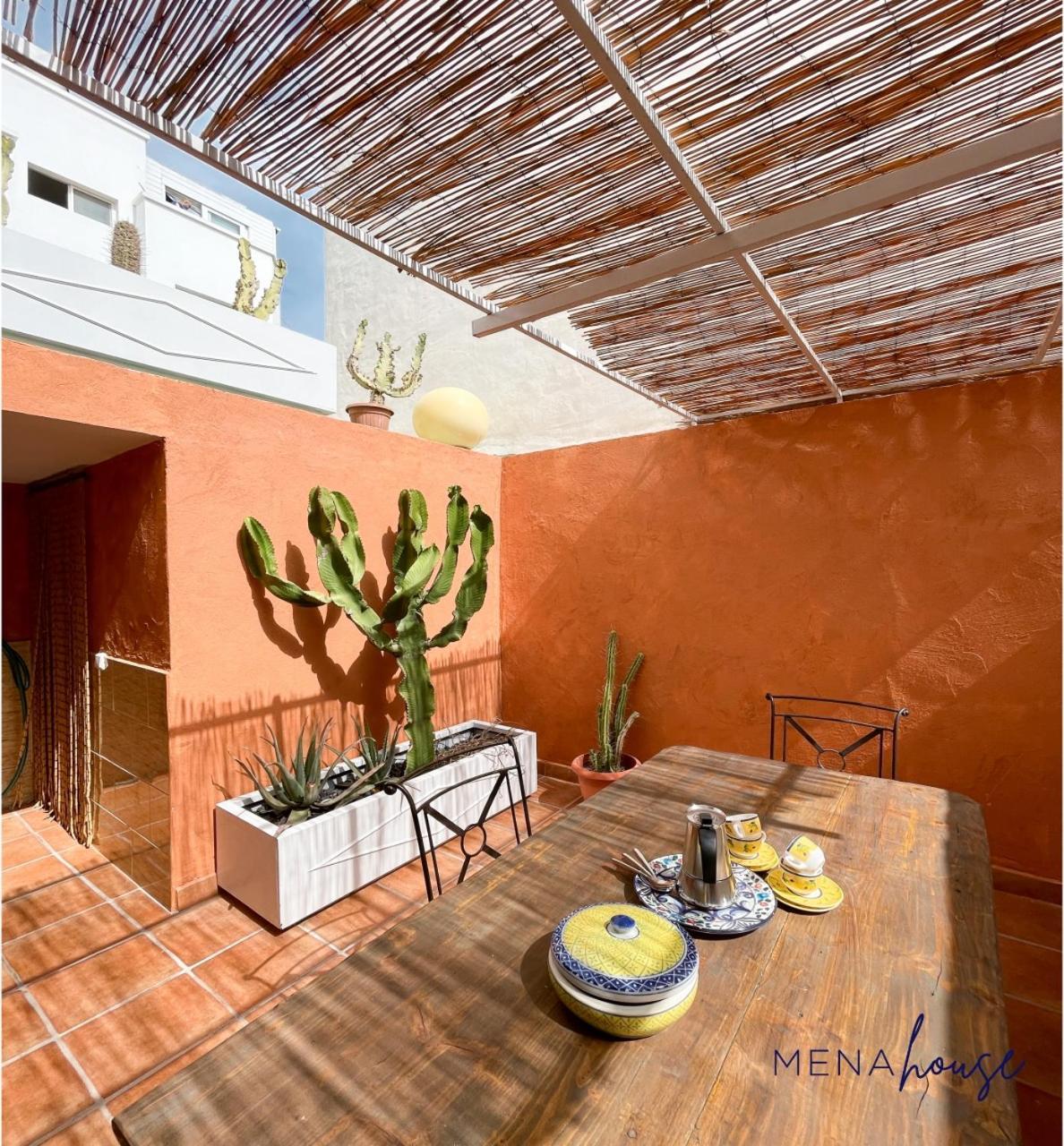 Mena House Villa คอร์ราเลโฮ ภายนอก รูปภาพ