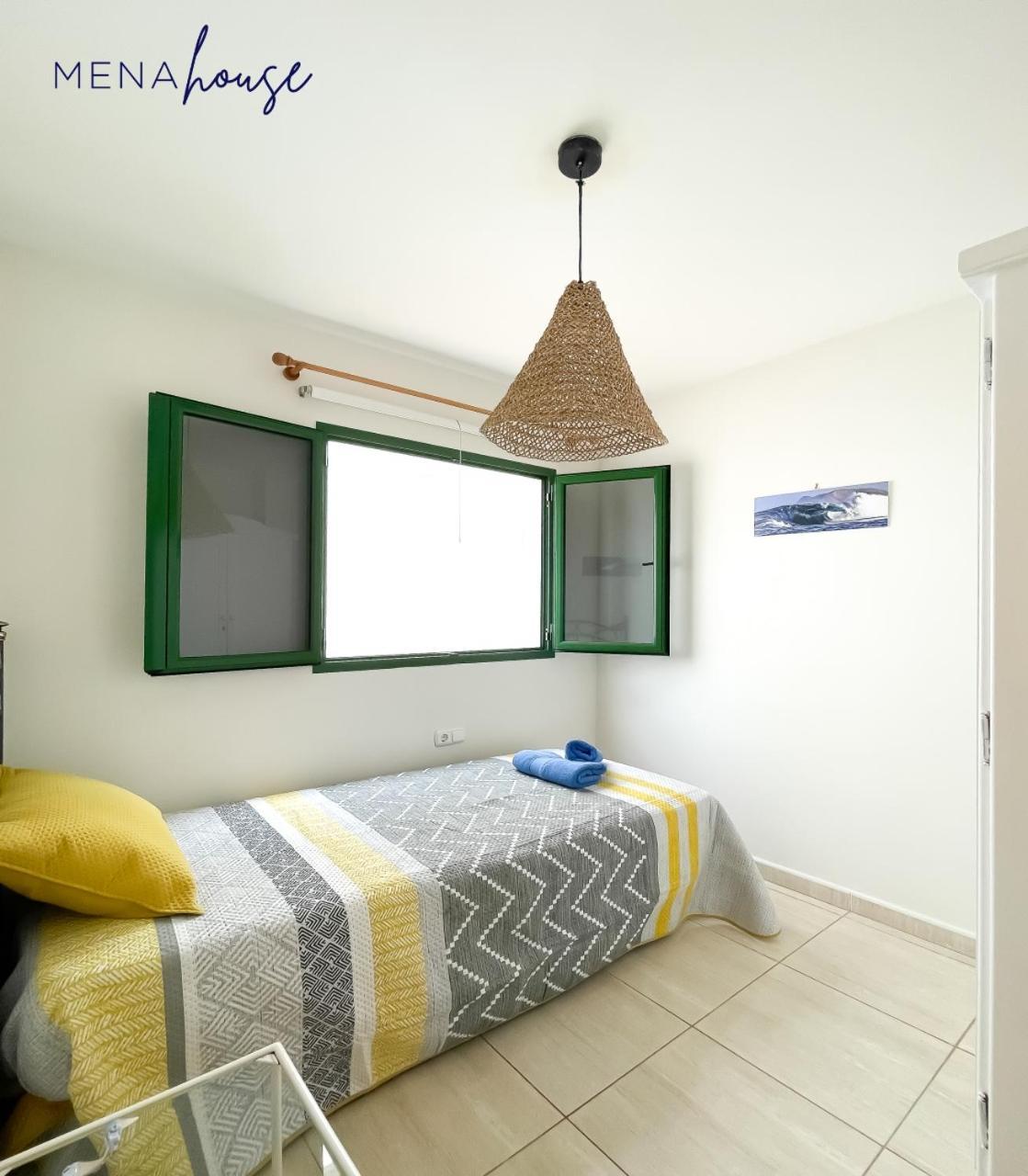 Mena House Villa คอร์ราเลโฮ ภายนอก รูปภาพ